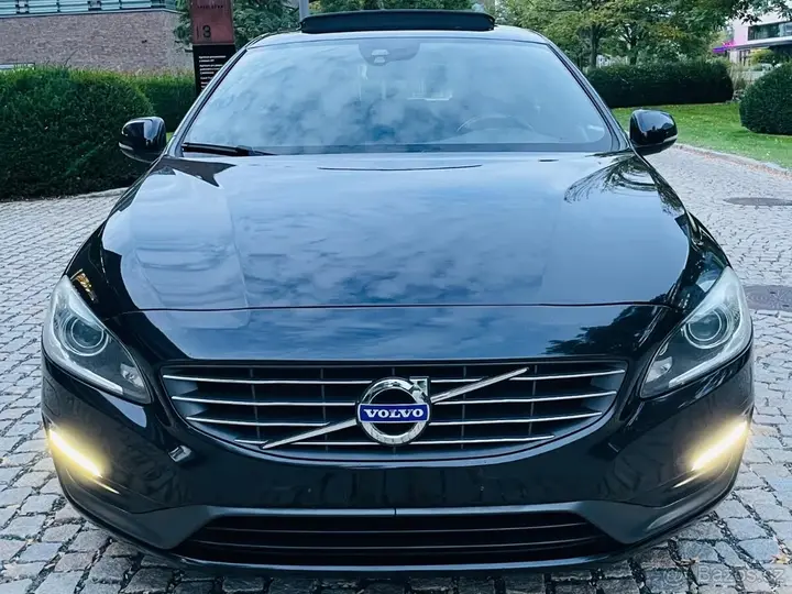 Volvo V60 2023 photo 3