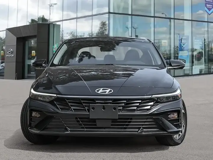 Hyundai Elantra 2026 photo 2