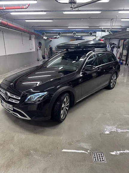 Mercedes-Benz E220 D