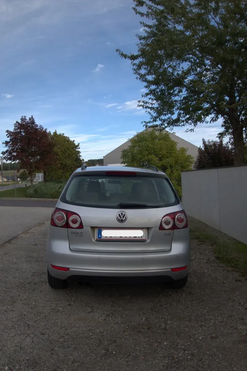 Volkswagen Golf 2009 photo 2