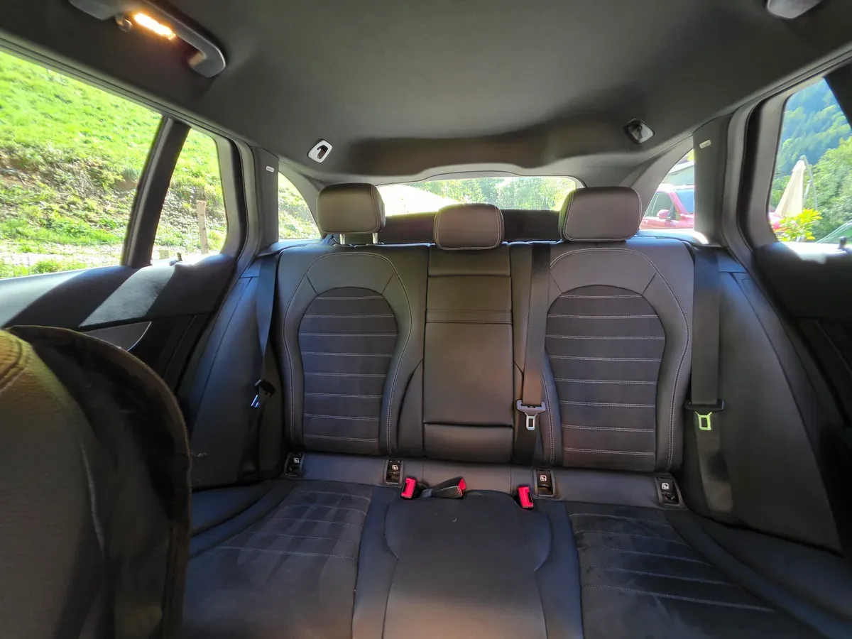 Mercedes-Benz C-Class 2019 photo 3