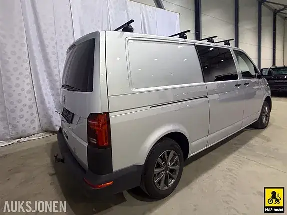 Volkswagen Transporter 2024 photo 2