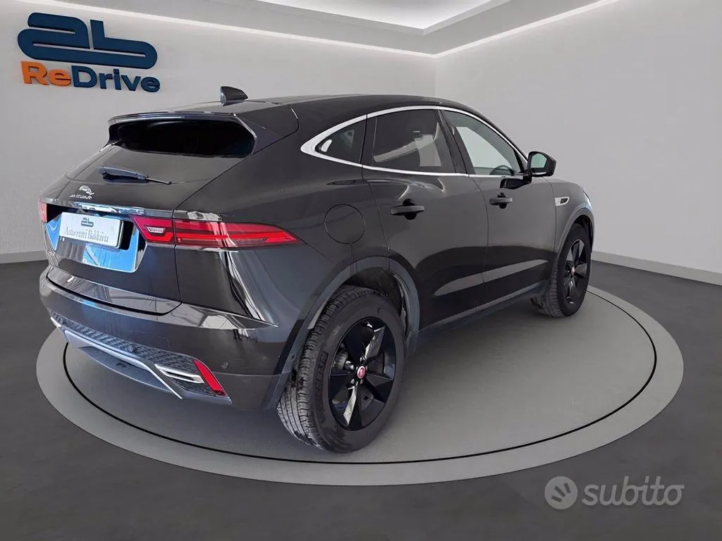 Jaguar E-Pace 2021 photo 4