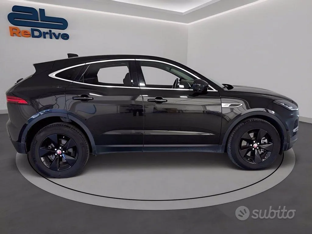 Jaguar E-Pace 2021 photo 3
