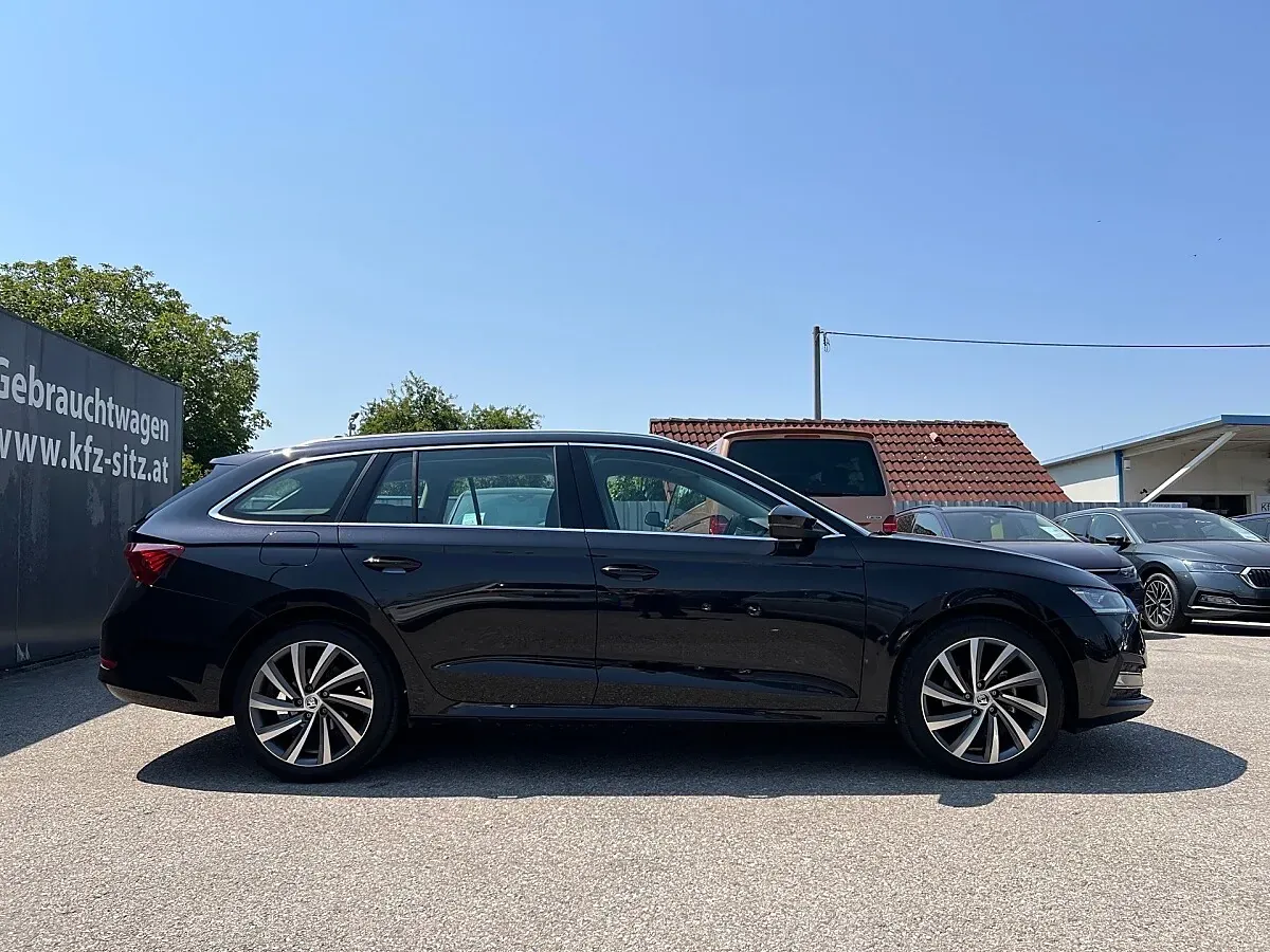 Skoda Octavia 2023 photo 2