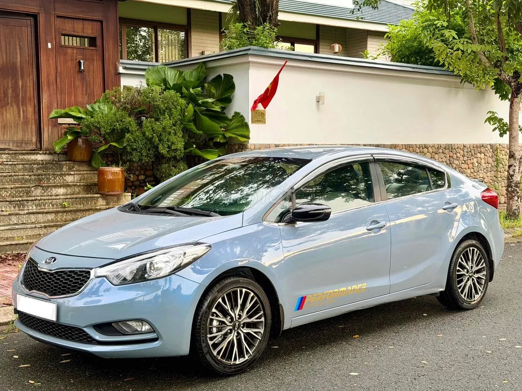 Kia K3 2014 photo 2