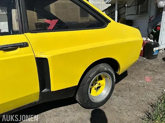 Ford Escort 1977 photo 4