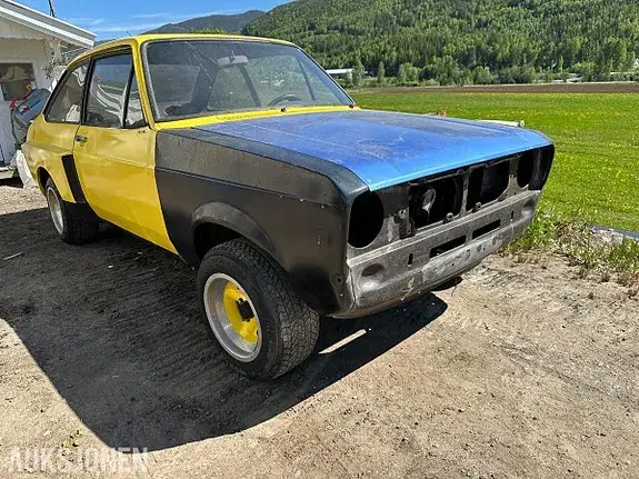 Ford Escort 1977 photo 2