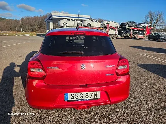 Suzuki Swift 2023 photo 3