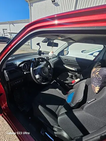 Suzuki Swift 2023 photo 4