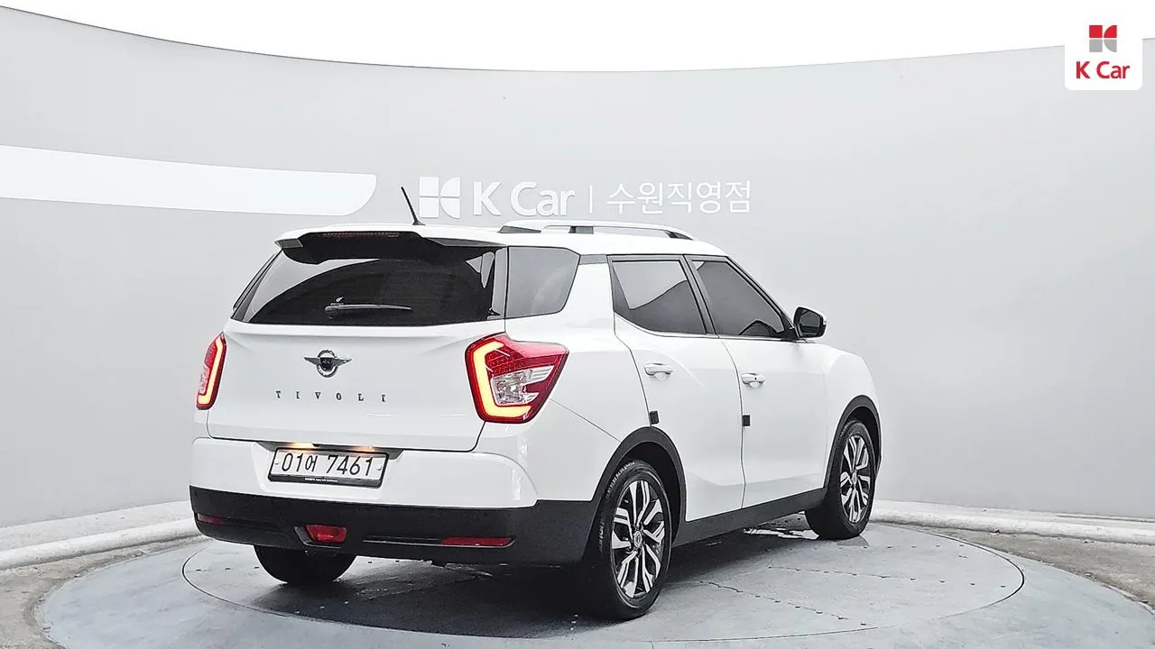 Kia Tivoli Air 2018 photo 4
