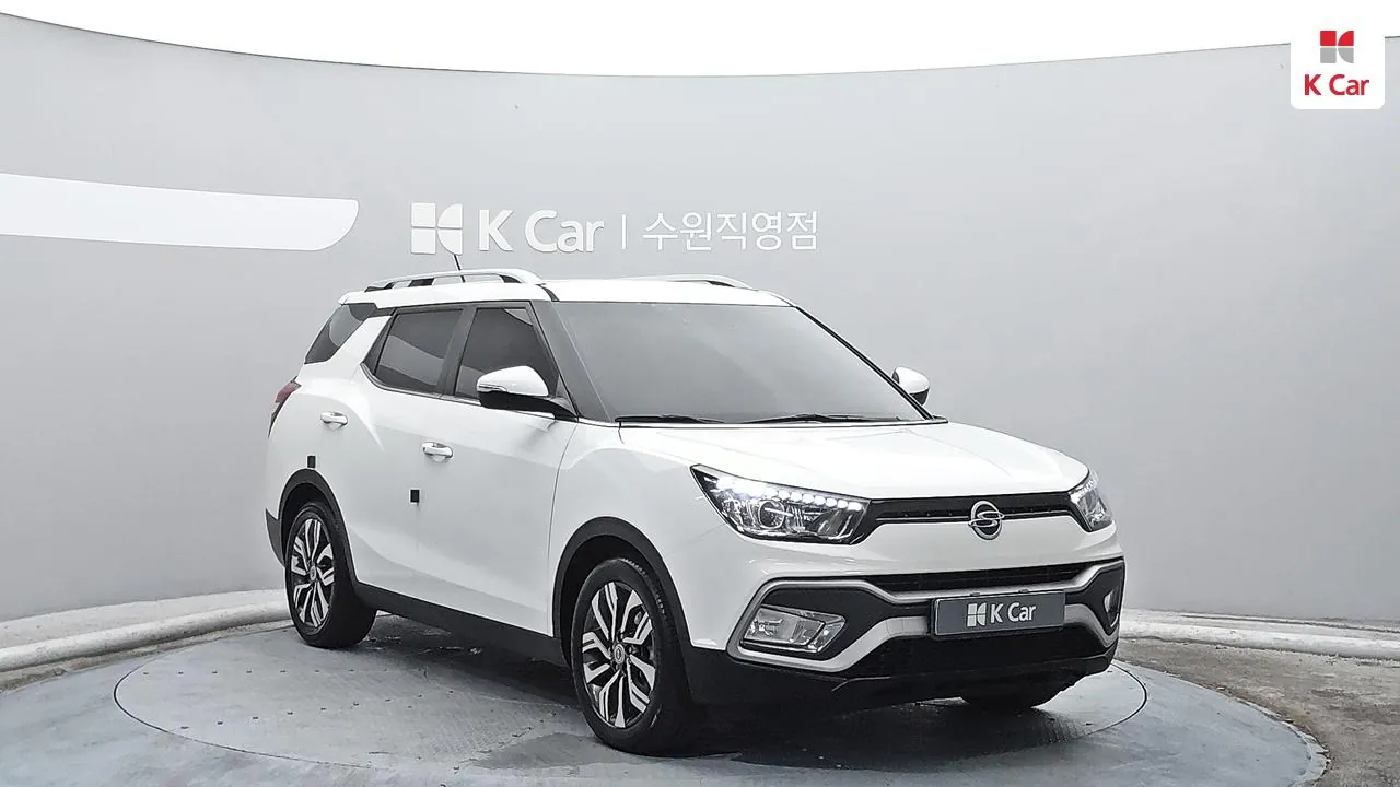 Kia Tivoli Air 2018 photo 3