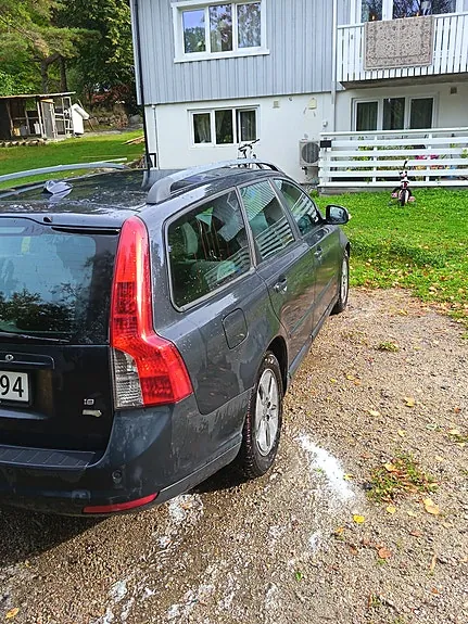 Volvo V50 2010 photo 3