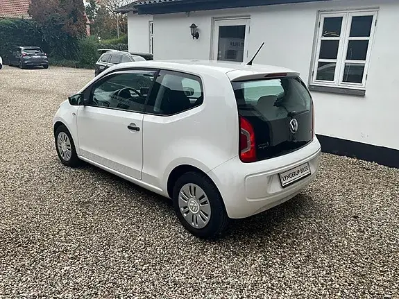 Volkswagen Up 2015 photo 5
