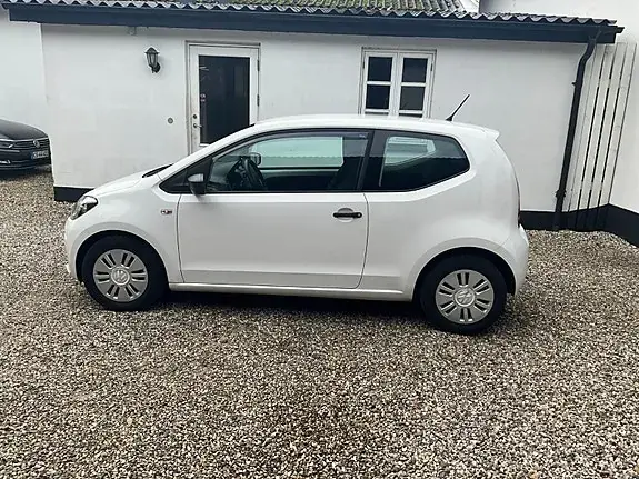 Volkswagen Up 2015 photo 4
