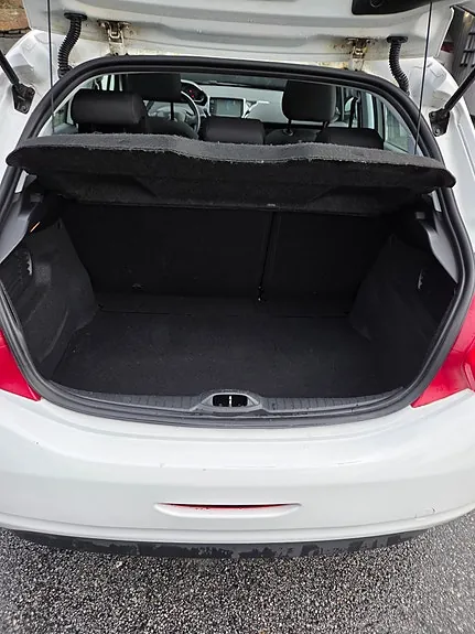Peugeot 208 2012 photo 5