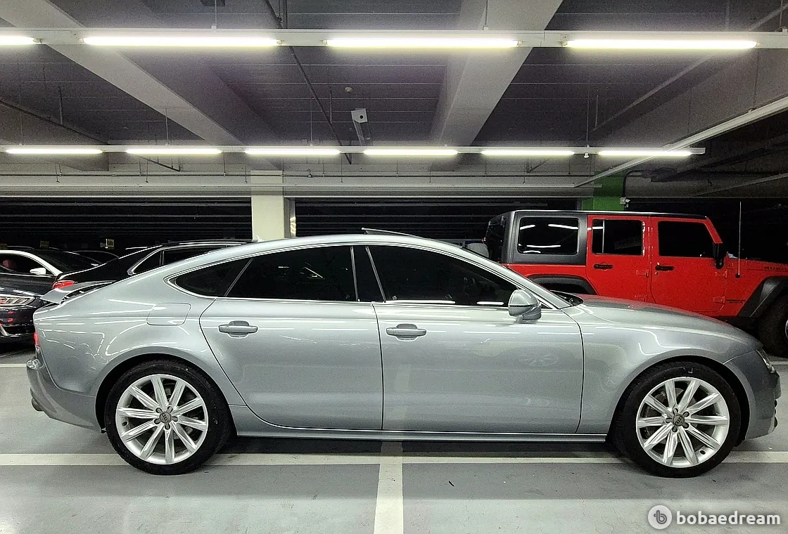 Audi A7 2014 photo 2