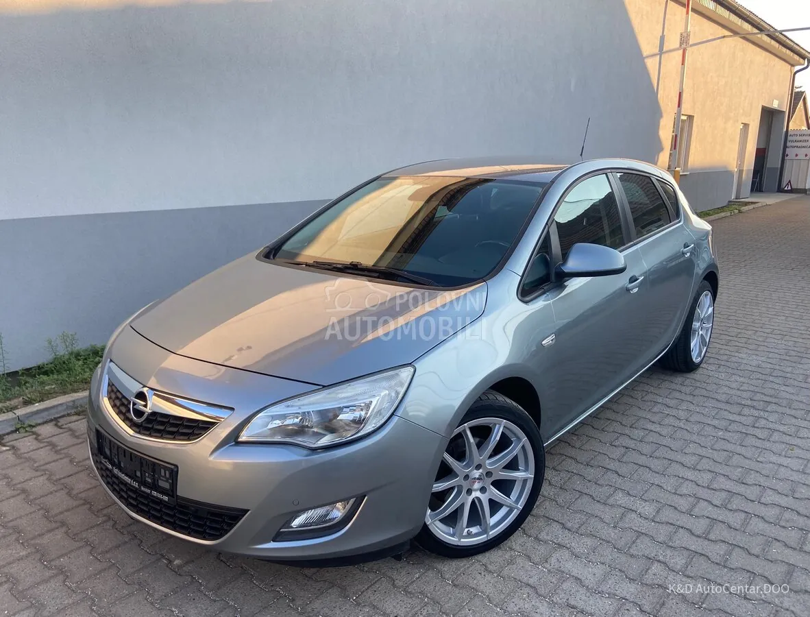 Opel Astra J