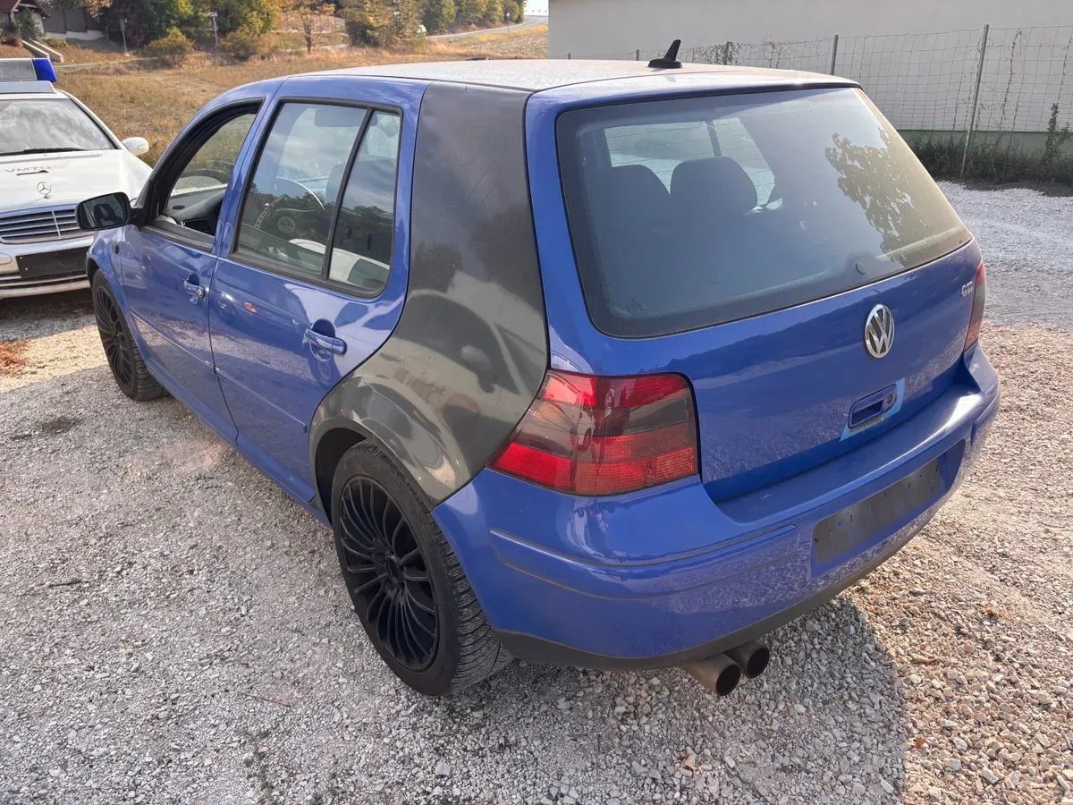 Volkswagen Golf 1999 photo 3