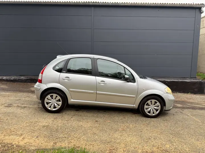Citroen C3 2008 photo 2
