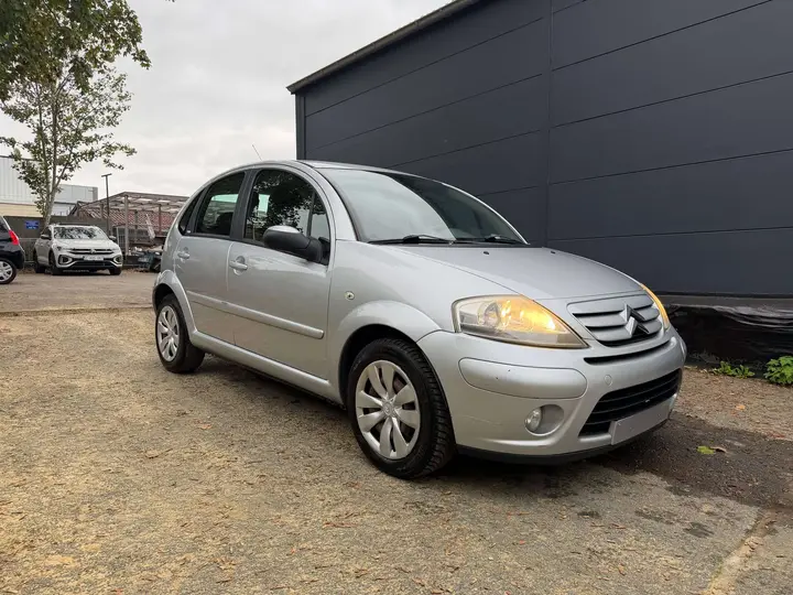 Citroen C3 2008 photo 3
