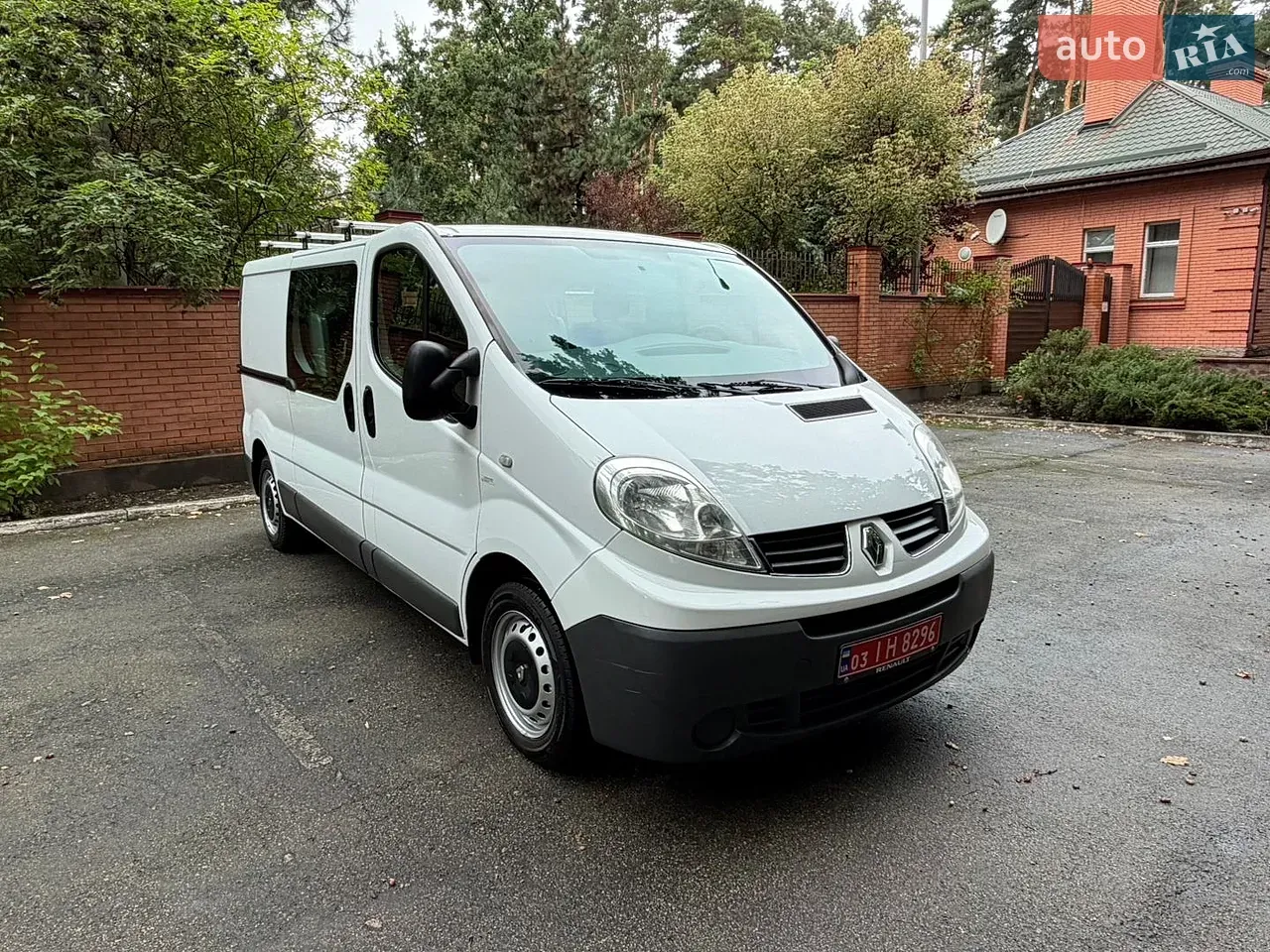 Renault Trafic 2014 photo 2