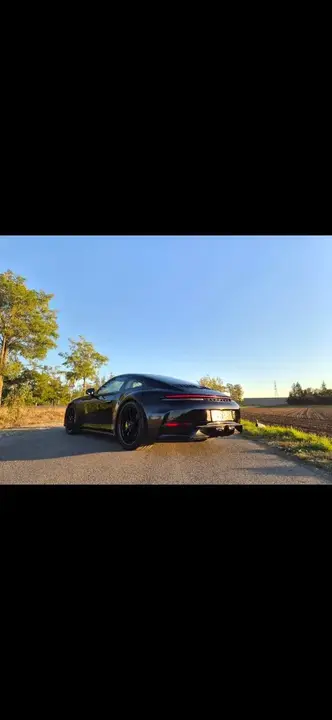 Porsche 911 2025 photo 3