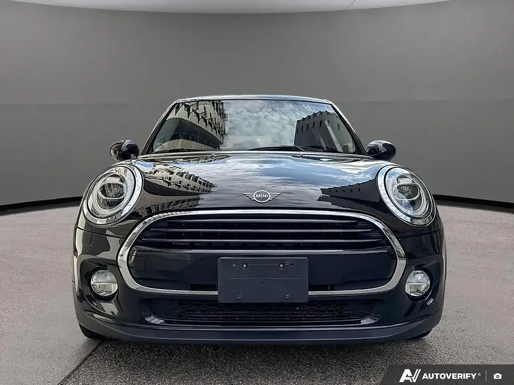Mini 5 Door 2019 photo 2