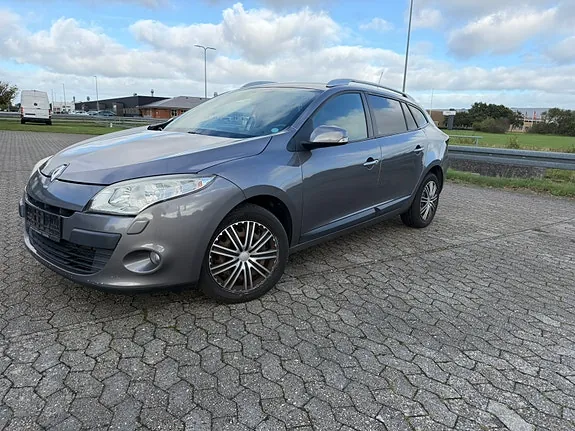 Renault Megane Iii 2010 photo 5