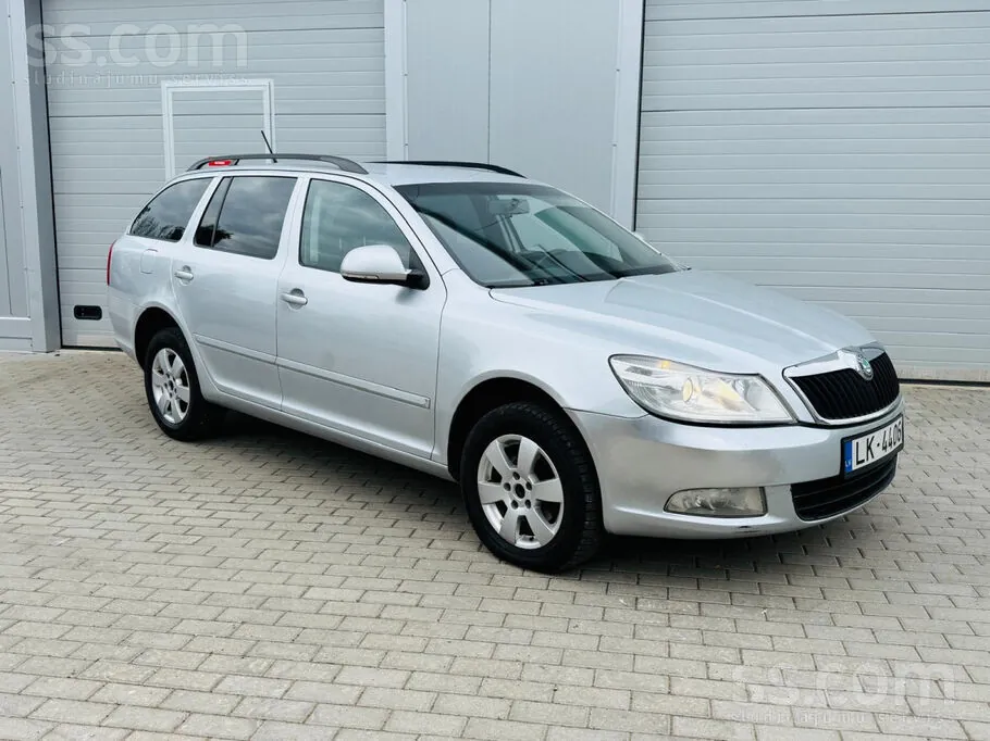 Skoda Octavia 2011 photo 3