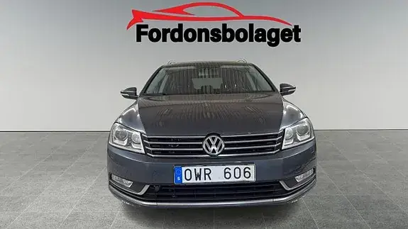 Volkswagen Passat 2012 photo 2