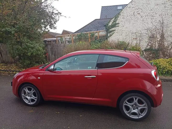Alfa Romeo Mito 2011 photo 5