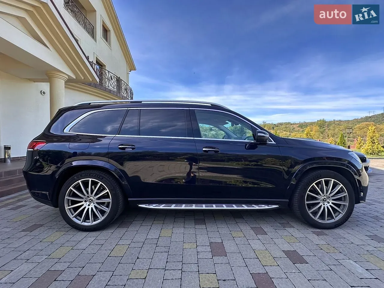 Mercedes-Benz Gls-Class 2021 photo 3