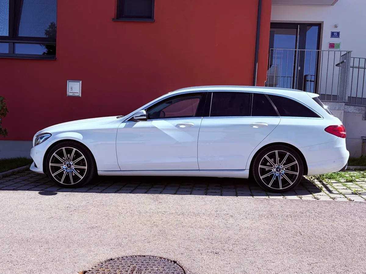 Mercedes-Benz C-Class 2016 photo 3