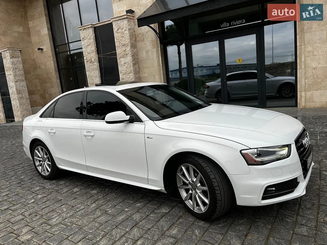Audi A4 2015 photo 2