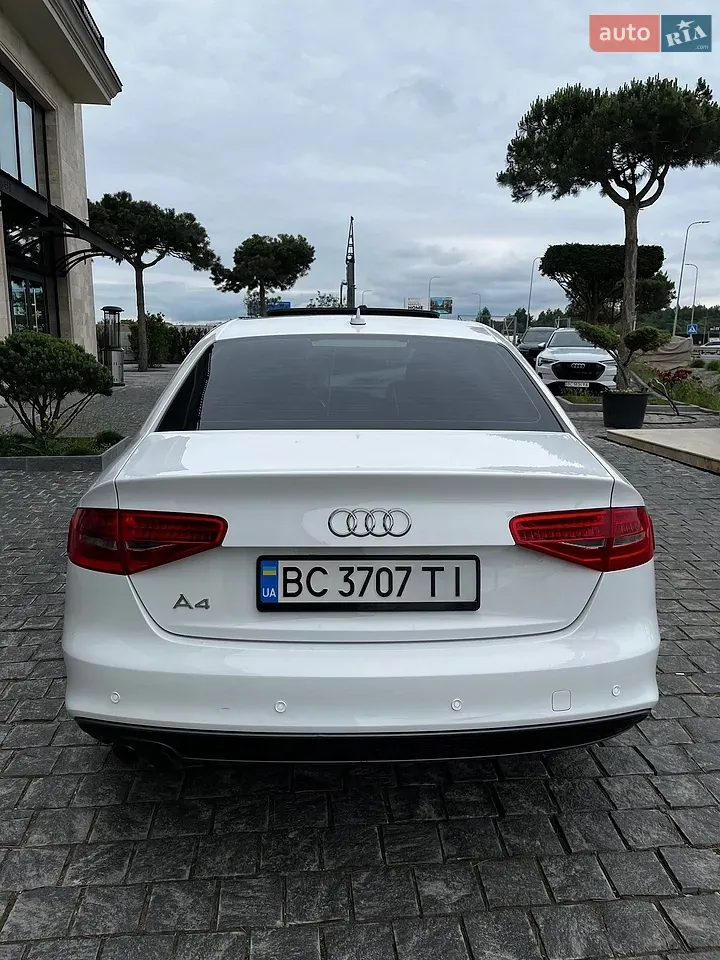 Audi A4 2015 photo 4