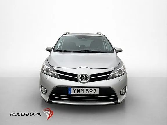 Toyota Verso 2017 photo 2