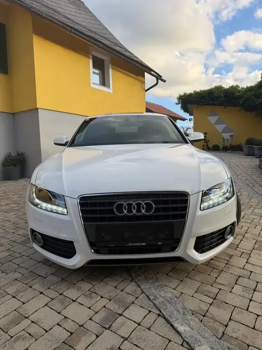Audi A5 2011 photo 2