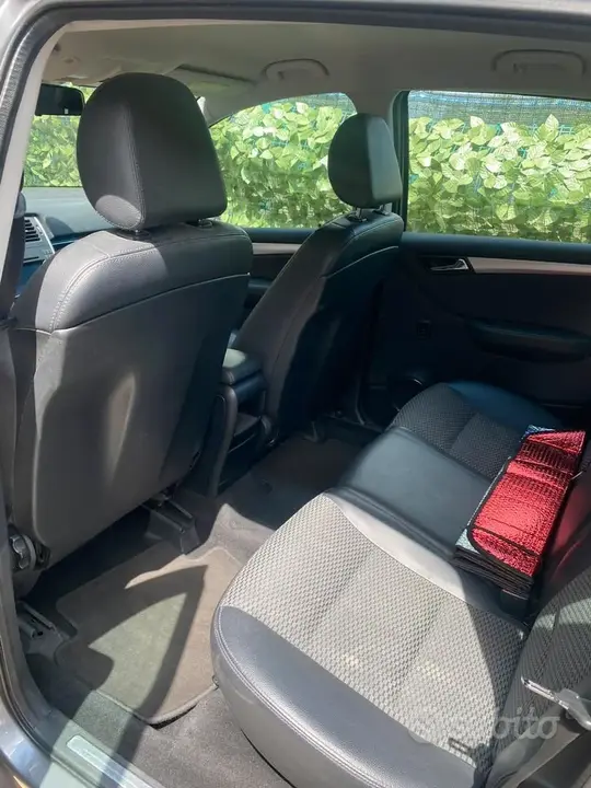 Mercedes-Benz B 180 2010 photo 5