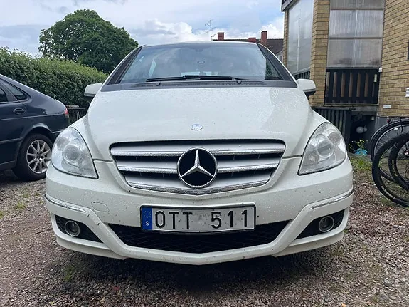 Mercedes-Benz B170