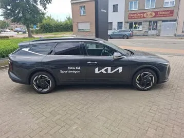 Kia K4 Sportswagon 2026 photo 3