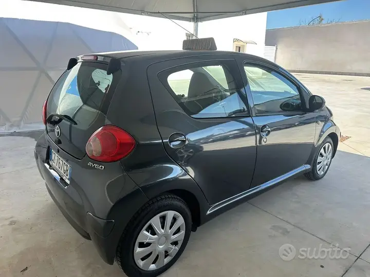 Toyota Aygo 2005 photo 3