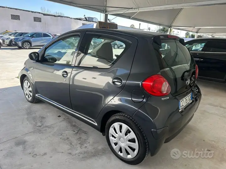 Toyota Aygo 2005 photo 4