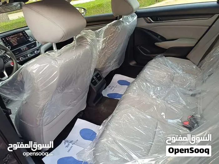 Honda Accord 2018 photo 2