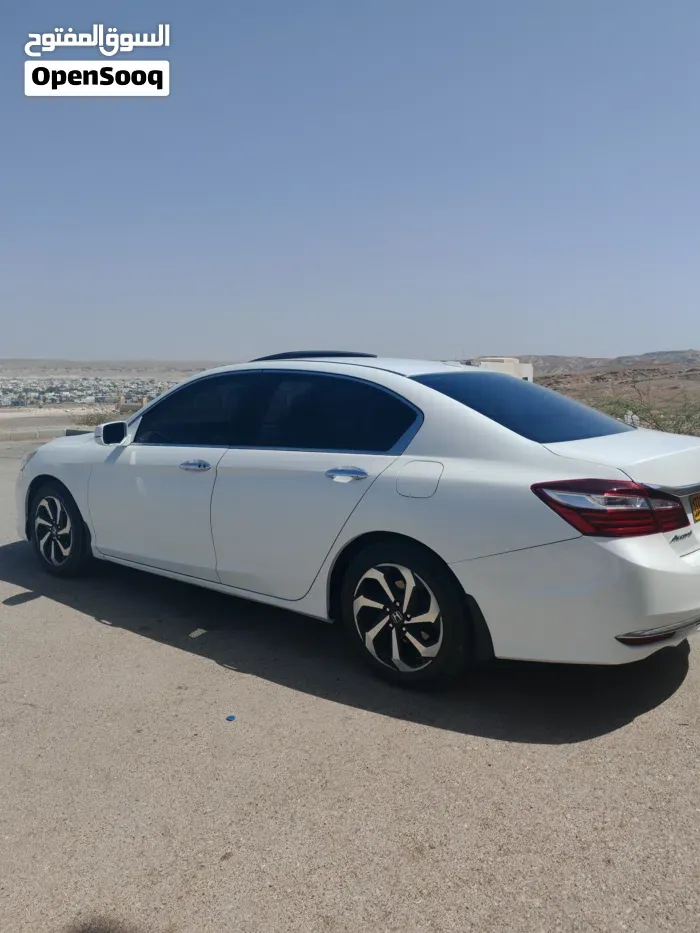 Honda Accord 2018 photo 5