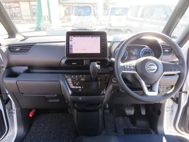 Nissan Roox 2023 photo 2