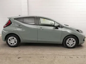 Toyota Aqua 2022 photo 4