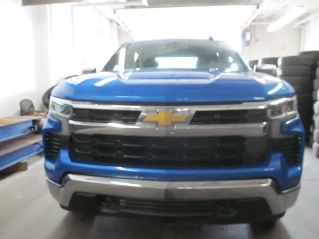 Chevrolet Silverado 1500 2025 photo 2