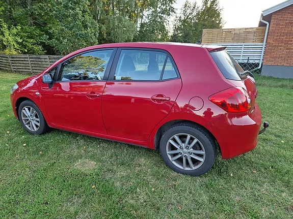 Toyota Auris 2008 photo 2