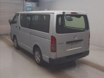 Toyota Hiace 2021 photo 3